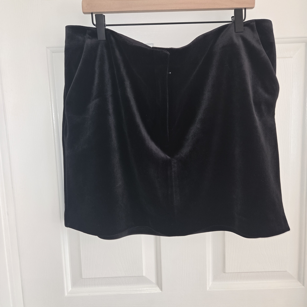 Express Black Velvet Mini Skirt Size XL